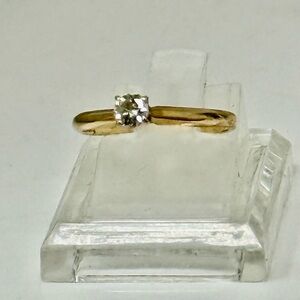 Estate 14k Gold diamond Solitaire Ring